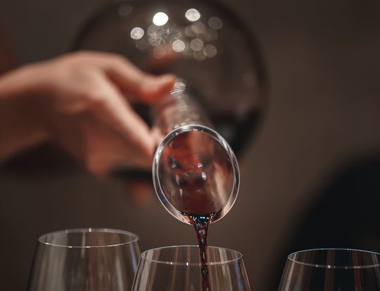 DECANTAR UM VINHO: UM PROCESSO MAIS SIMPLES DO QUE PENSA